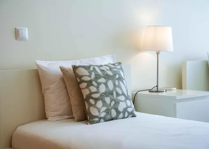 White House 47 By Ici Албуфейра